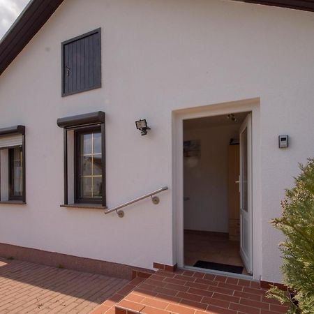 Ferienwohnungen Beim Fischer Und Sin Fru Klein Zicker Εξωτερικό φωτογραφία